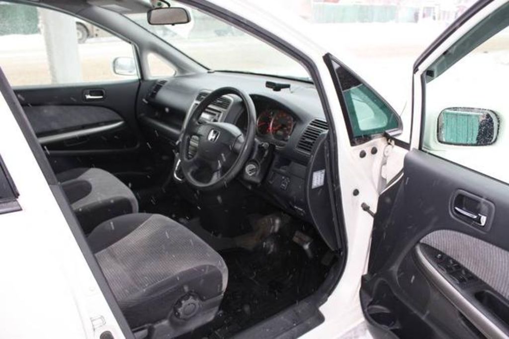2002 Honda Stream