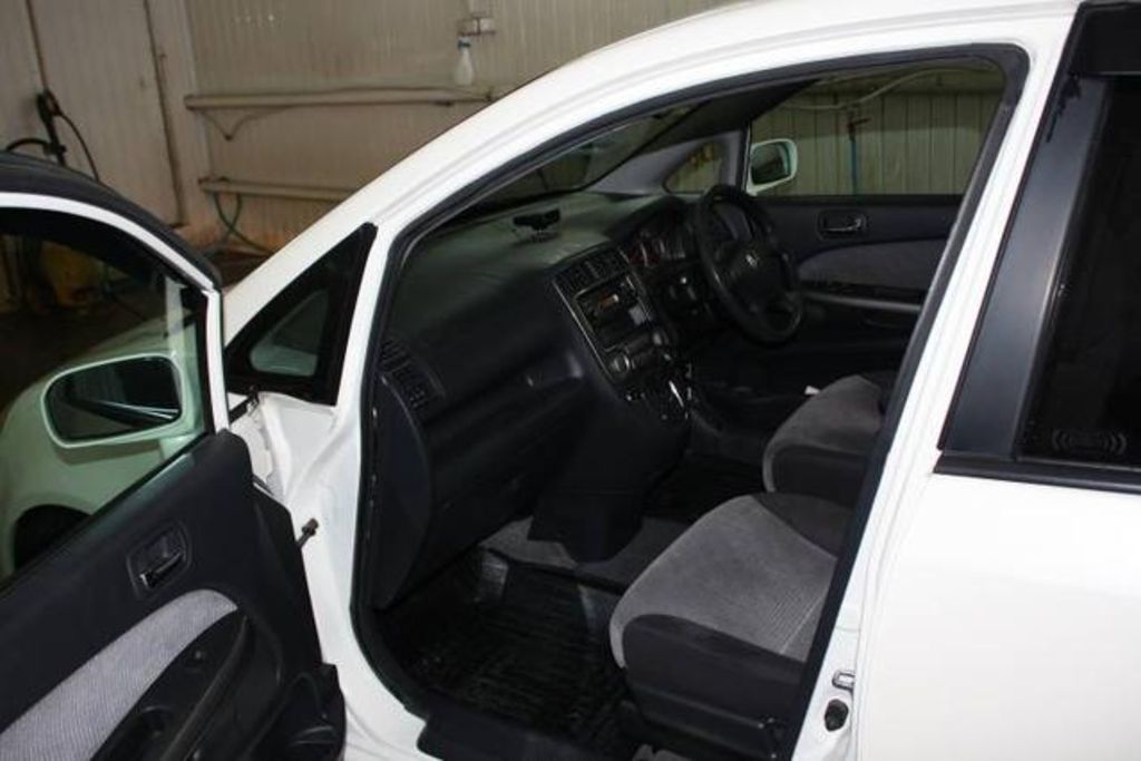 2002 Honda Stream