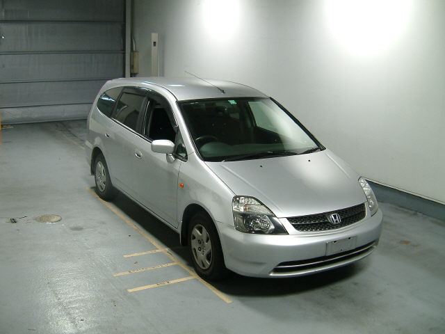 2002 Honda Stream Pics