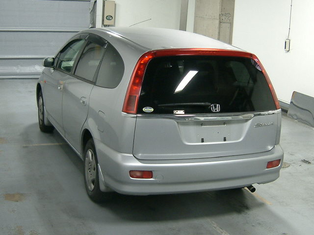 2002 Honda Stream Photos