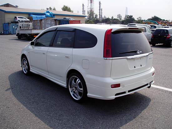 2002 Honda Stream Pictures