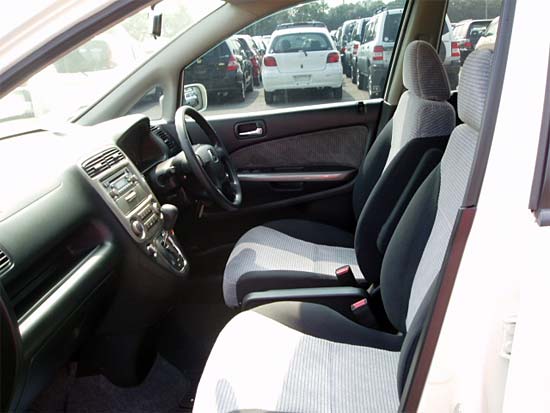 2002 Honda Stream Pics