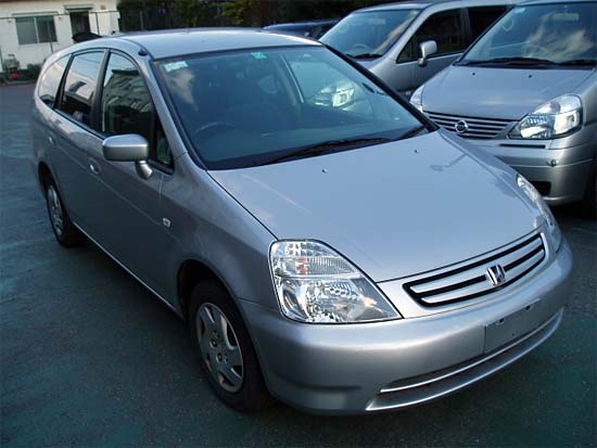 2002 Honda Stream Photos