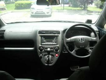 2002 Honda Stream Photos