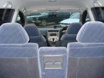 2002 Honda Stream Photos