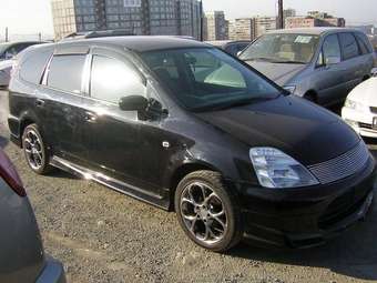 2002 Honda Stream Photos