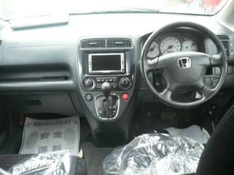 2002 Honda Stream Pictures