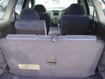 2002 Honda Stream Images