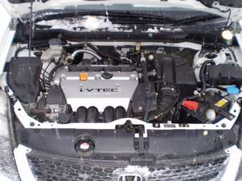 2002 Honda Stream Photos