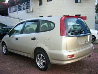 2002 Honda Stream Photos