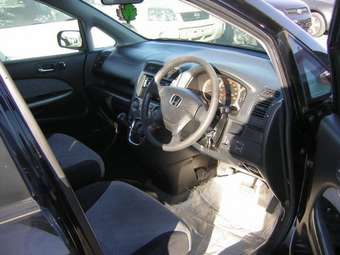 2002 Honda Stream Pictures