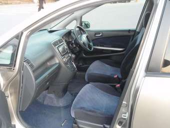 2002 Honda Stream Pictures