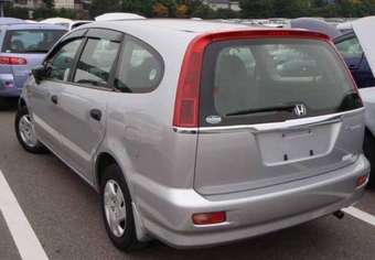 2002 Honda Stream Photos