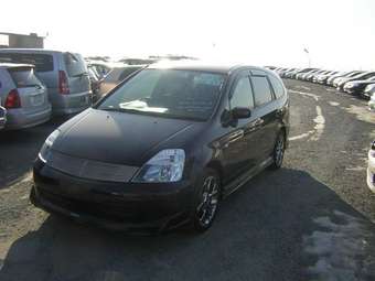 2002 Honda Stream Images