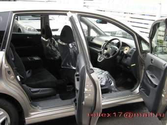 2002 Honda Stream Pictures