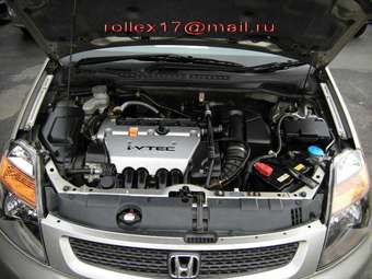 2002 Honda Stream Photos