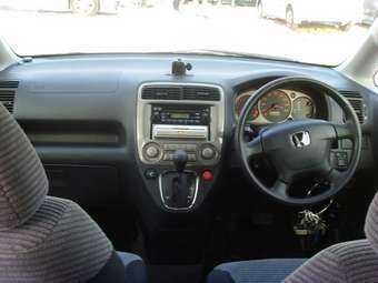2002 Honda Stream Wallpapers
