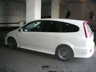 2002 Honda Stream Photos