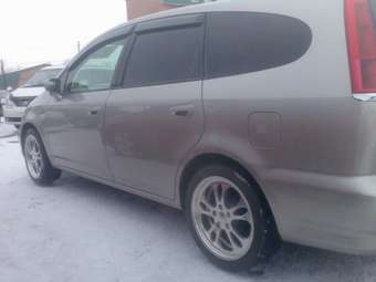 2002 Honda Stream Images