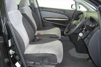 2002 Honda Stream Photos