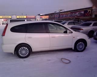 2002 Honda Stream Photos