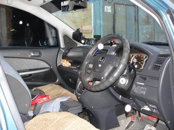 2002 Honda Stream Wallpapers