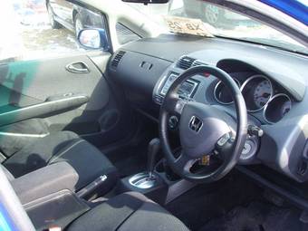 2002 Honda Stream Pictures
