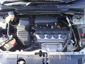 2002 Honda Stream Images