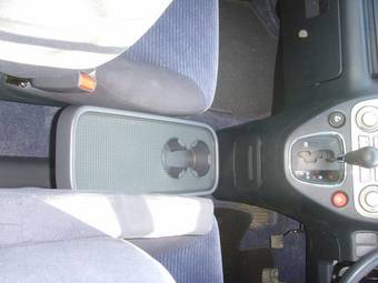 2002 Honda Stream Photos