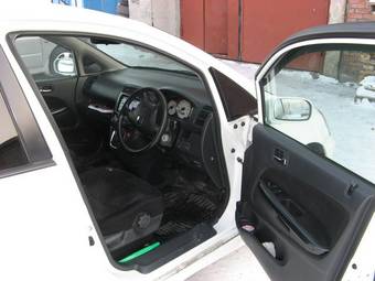 2002 Honda Stream Pictures