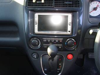 2002 Honda Stream Photos