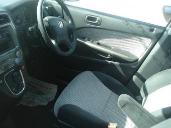 2002 Honda Stream Photos