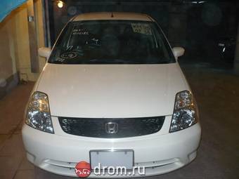 2002 Honda Stream Pictures