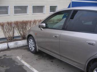 2002 Honda Stream Wallpapers