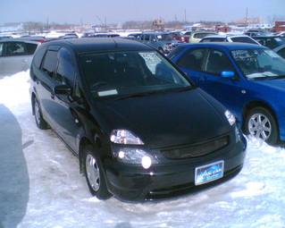 2002 Honda Stream Photos