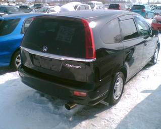 2002 Honda Stream Photos