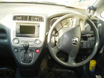 2002 Honda Stream Photos