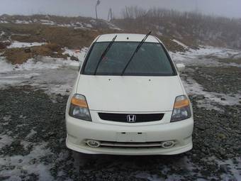 2002 Honda Stream Photos