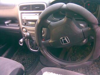 2002 Honda Stream Photos