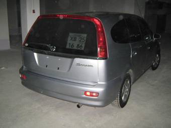 2002 Honda Stream Photos