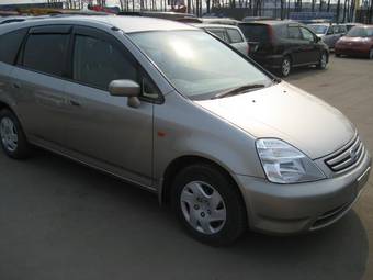 2002 Honda Stream Photos