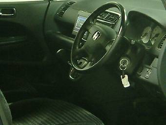 2002 Honda Stream Pics
