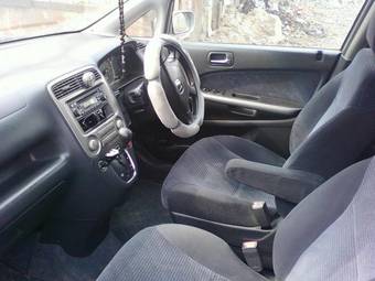 2002 Honda Stream Pictures