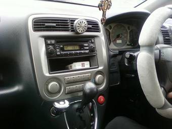 2002 Honda Stream Pictures