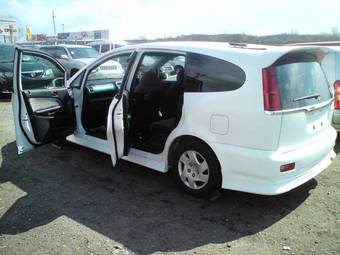 2002 Honda Stream Images