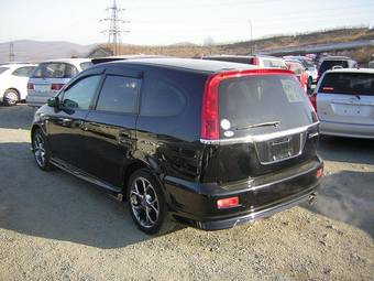 2002 Honda Stream Photos