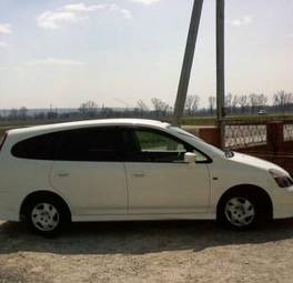 2002 Honda Stream Photos