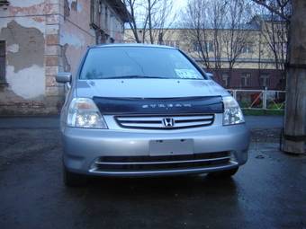 2002 Honda Stream Photos