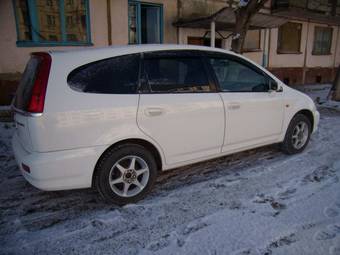 2002 Honda Stream Photos