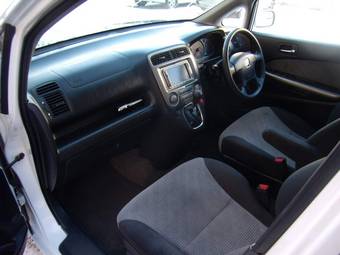 2002 Honda Stream Pics